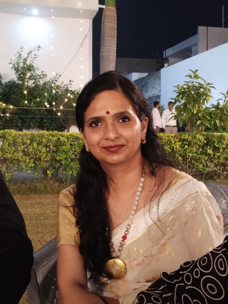 Cartomancer Minakshi Gupta